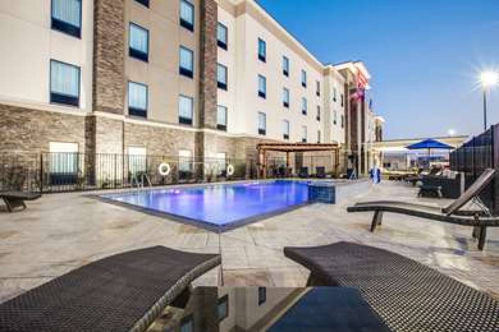 HAMPTON INN ANDAMP; SUITES DALLAS/F 9