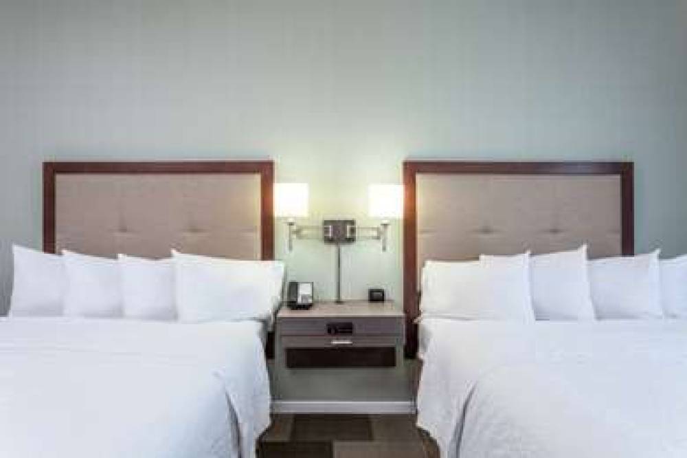 HAMPTON INN ANDAMP; SUITES DELAND 10