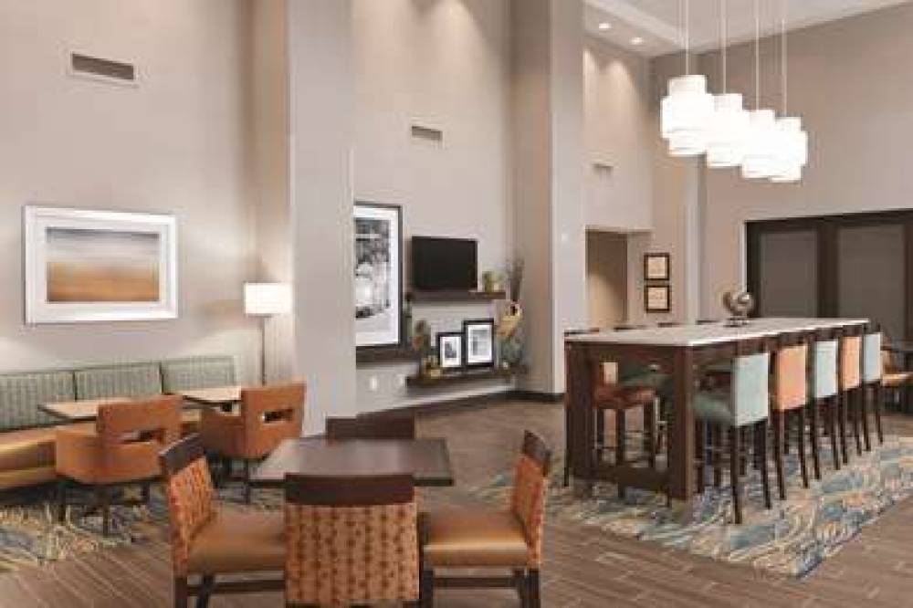 HAMPTON INN ANDAMP; SUITES DELAND 8
