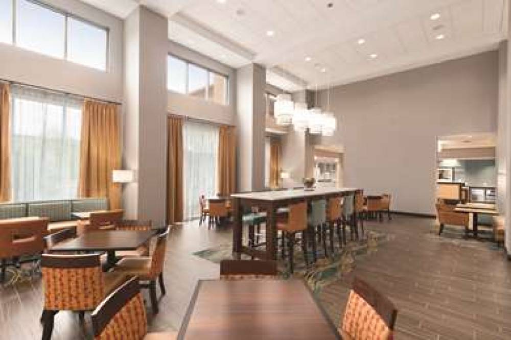 HAMPTON INN ANDAMP; SUITES DELAND 7