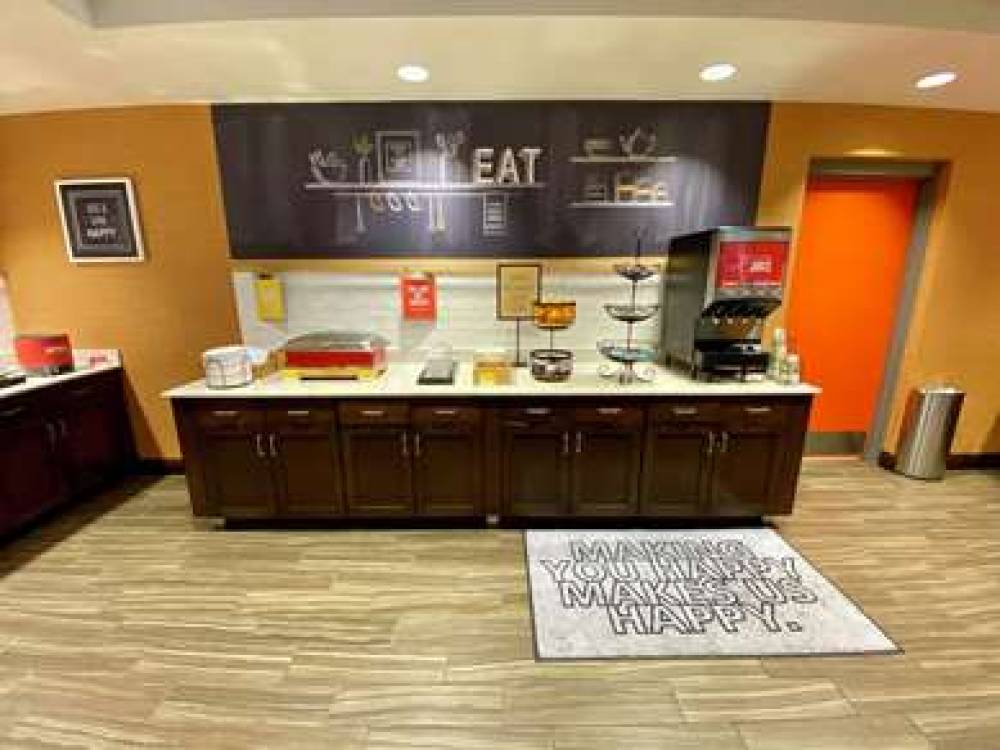HAMPTON INN ANDAMP; SUITES DELAND 1