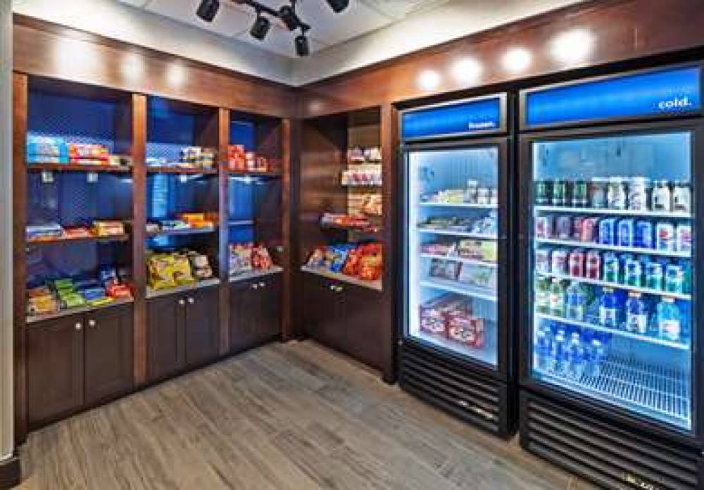 HAMPTON INN ANDAMP; SUITES GEORGETO 8