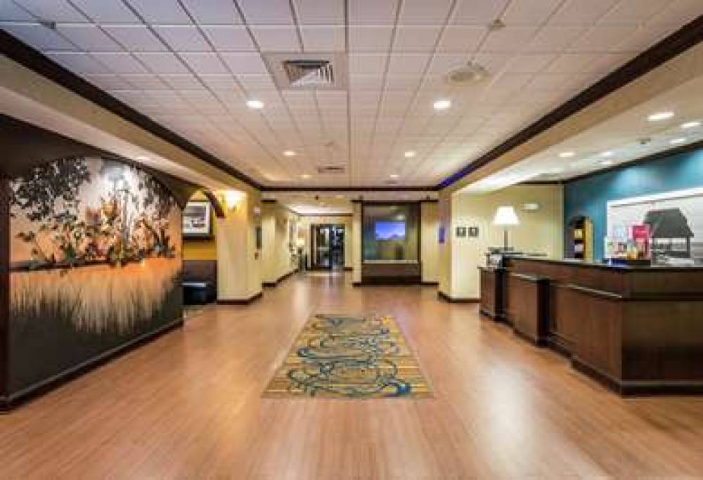 HAMPTON INN ANDAMP; SUITES JACKSONV 8