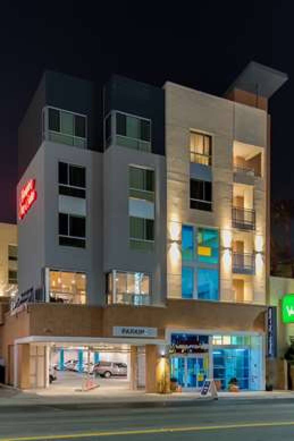 HAMPTON INN ANDAMP; SUITES LOS ANGE 5