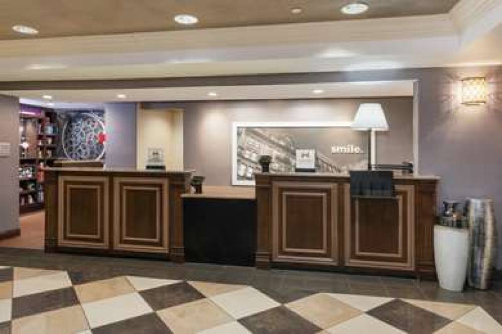 HAMPTON INN ANDAMP; SUITES MUNSTER 5