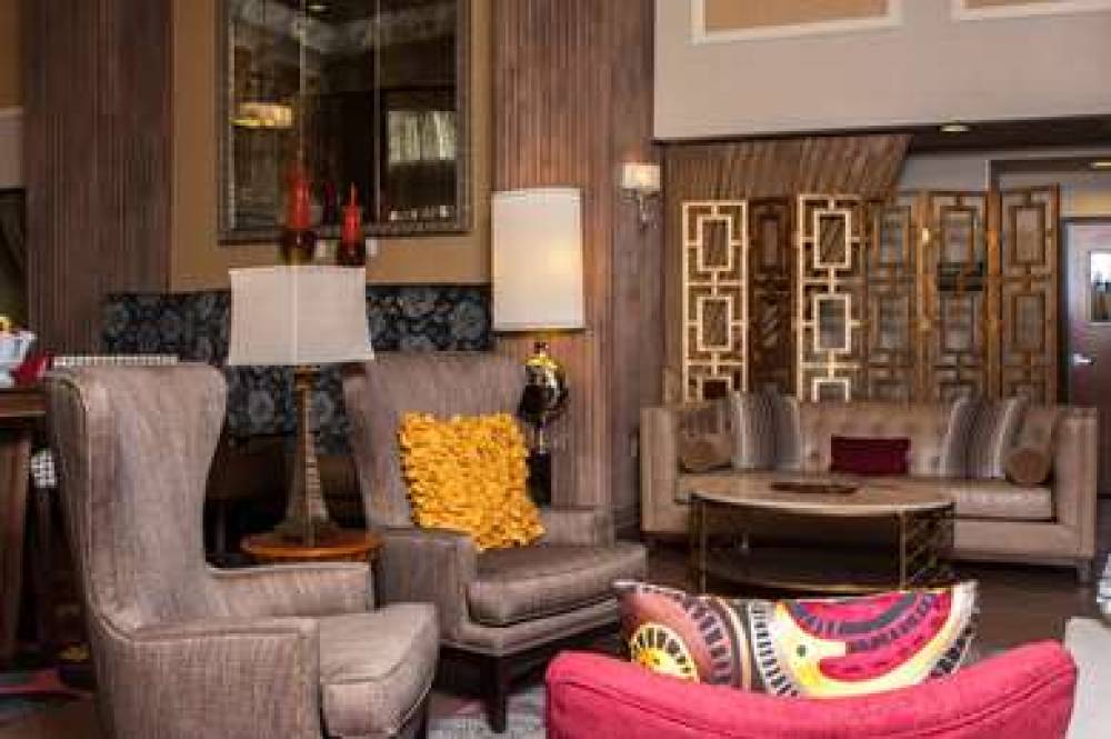 HAMPTON INN ANDAMP; SUITES MUNSTER 6