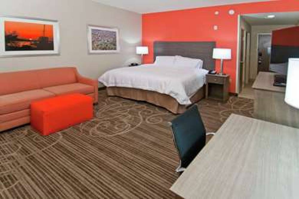 HAMPTON INN ANDAMP; SUITES PENSACOL 7