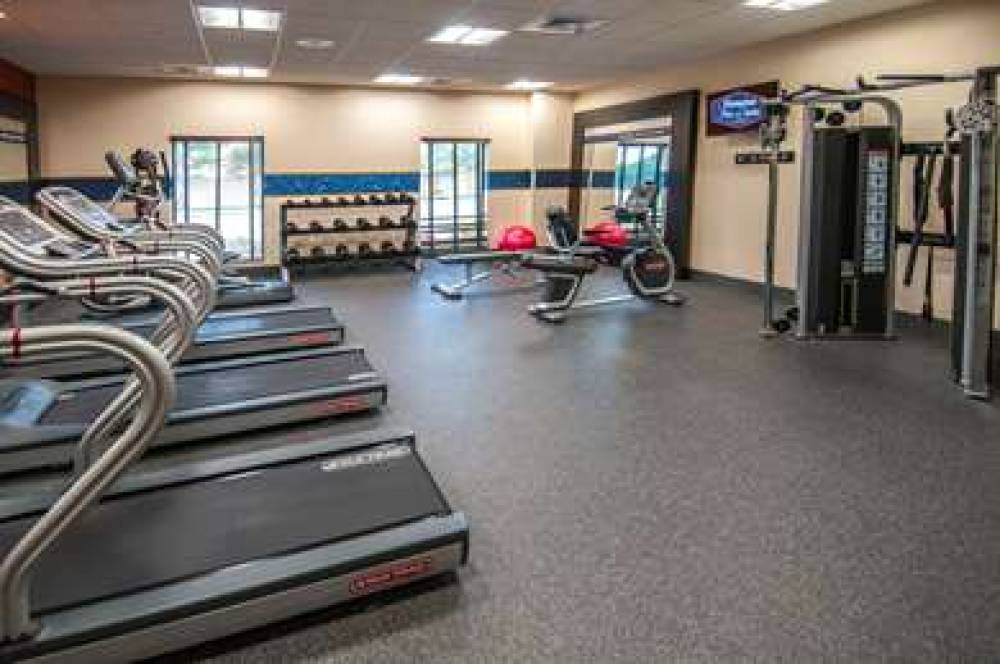 HAMPTON INN ANDAMP; SUITES PENSACOL 5
