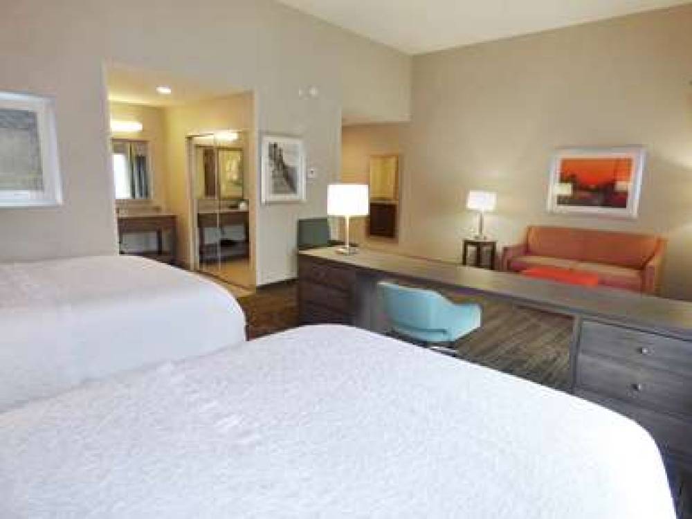 HAMPTON INN ANDAMP; SUITES PENSACOL 1