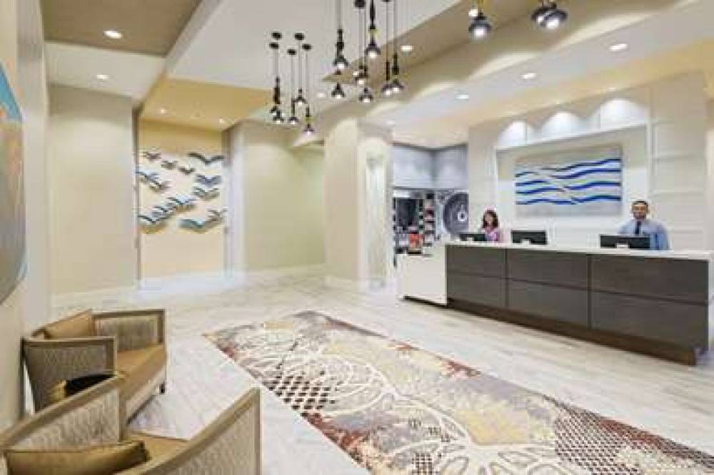 HAMPTON INN ANDAMP; SUITES TAMPA AI 5