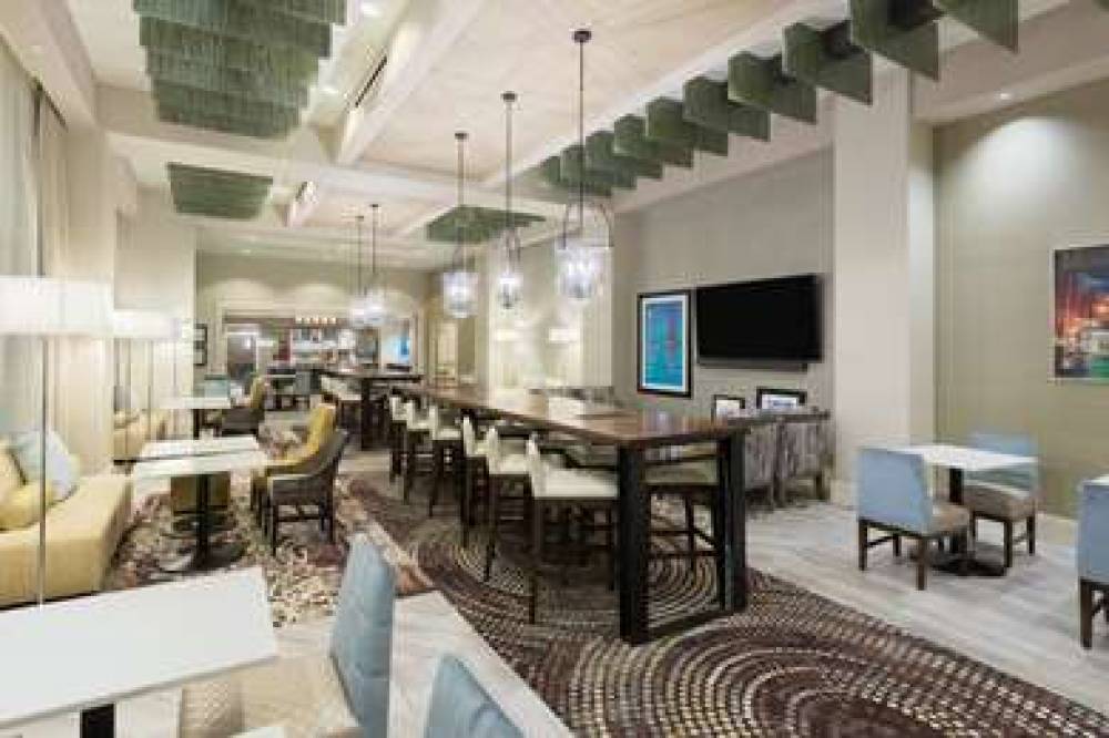 HAMPTON INN ANDAMP; SUITES TAMPA AI 7