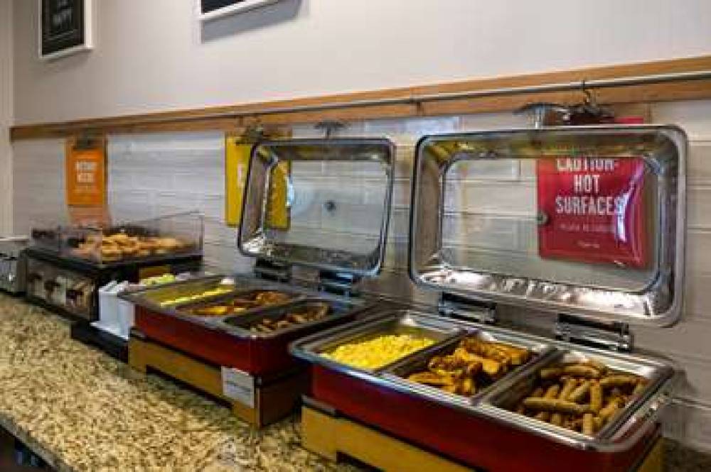 HAMPTON INN ANDAMP; SUITES WILMINGT 7