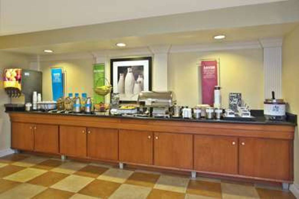 Hampton Inn Anderson 3