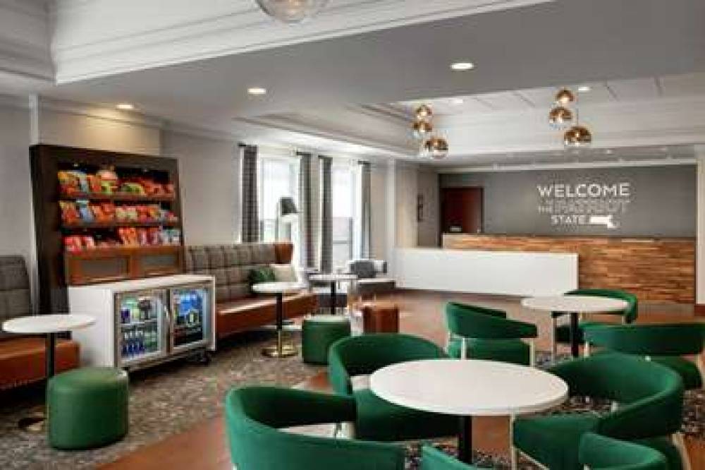 Hampton Inn Boston/Cambridge 4