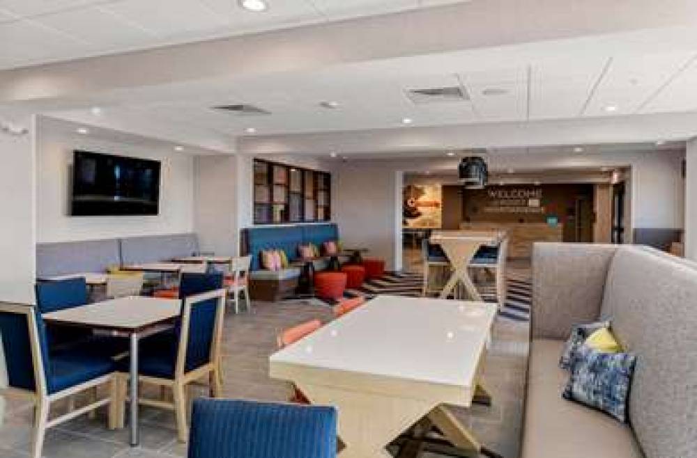 HAMPTON INN BY HILTON CO SPRINGS NE 4