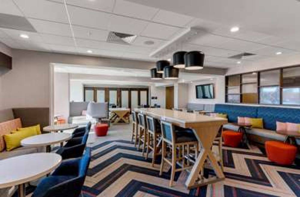 HAMPTON INN BY HILTON CO SPRINGS NE 2