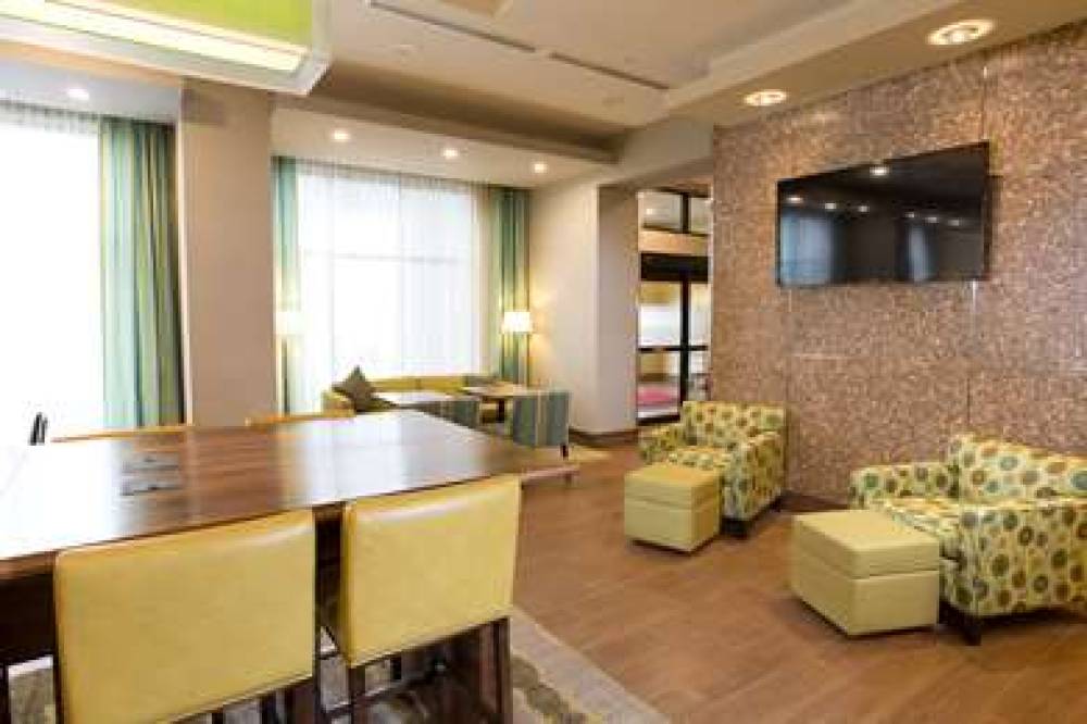 Hampton Inn By Hilton Lloydminster 7