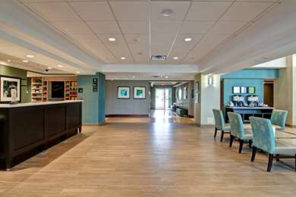 Hampton Inn By Hilton London 2