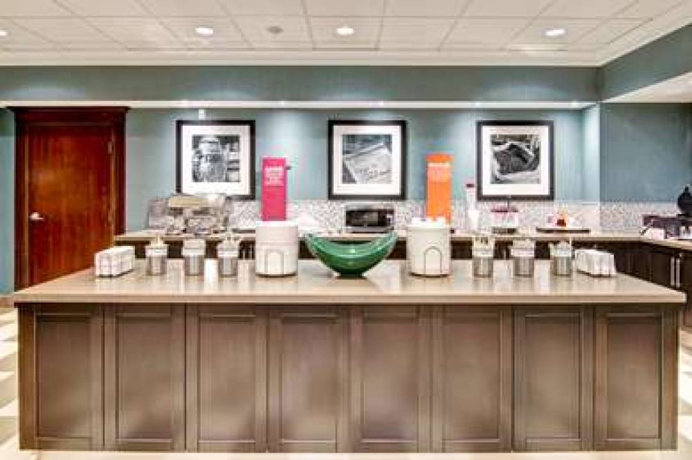 Hampton Inn By Hilton London 9