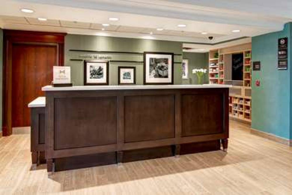 Hampton Inn By Hilton London 3