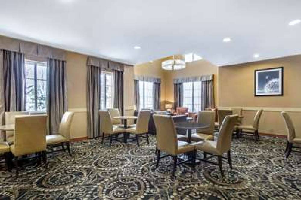 HAMPTON INN BY HILTON MANCHESTER 5