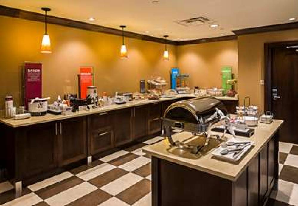 HAMPTON INN BY HILTON OTTAWA AIRPOR 5