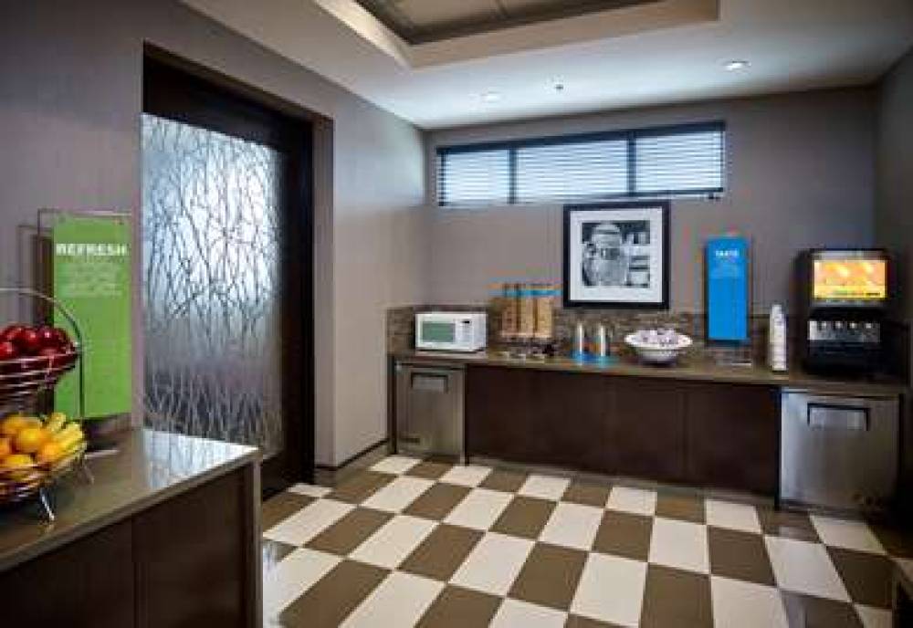 HAMPTON INN BY HILTON TIMMINS 7