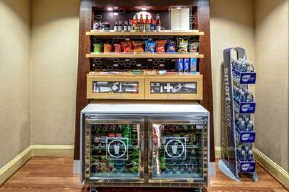 Hampton Inn Charlotte/Matthews 8