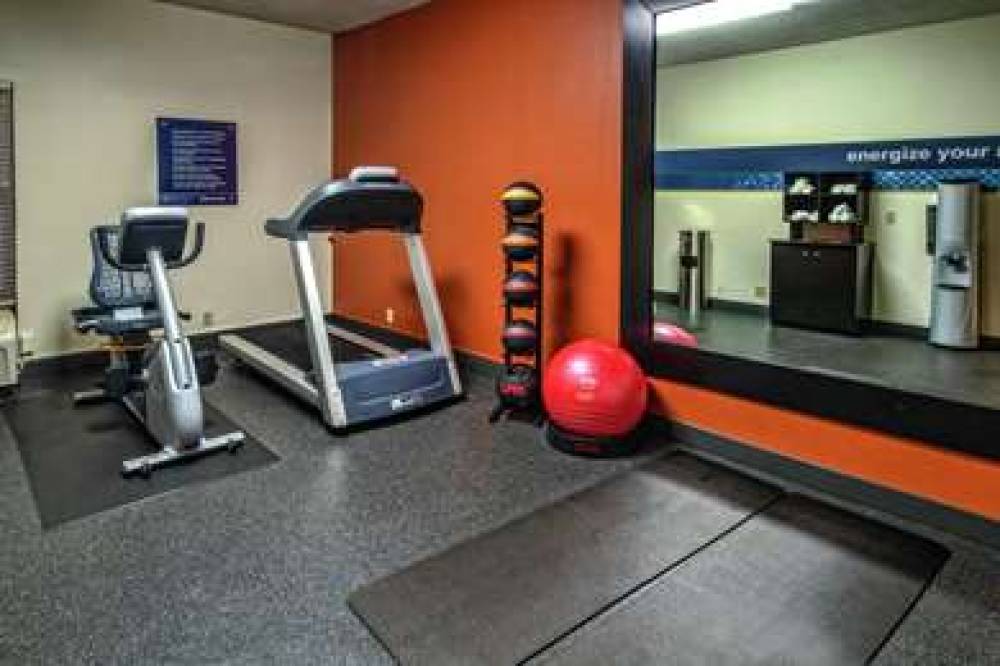 Hampton Inn Charlotte/Matthews 10