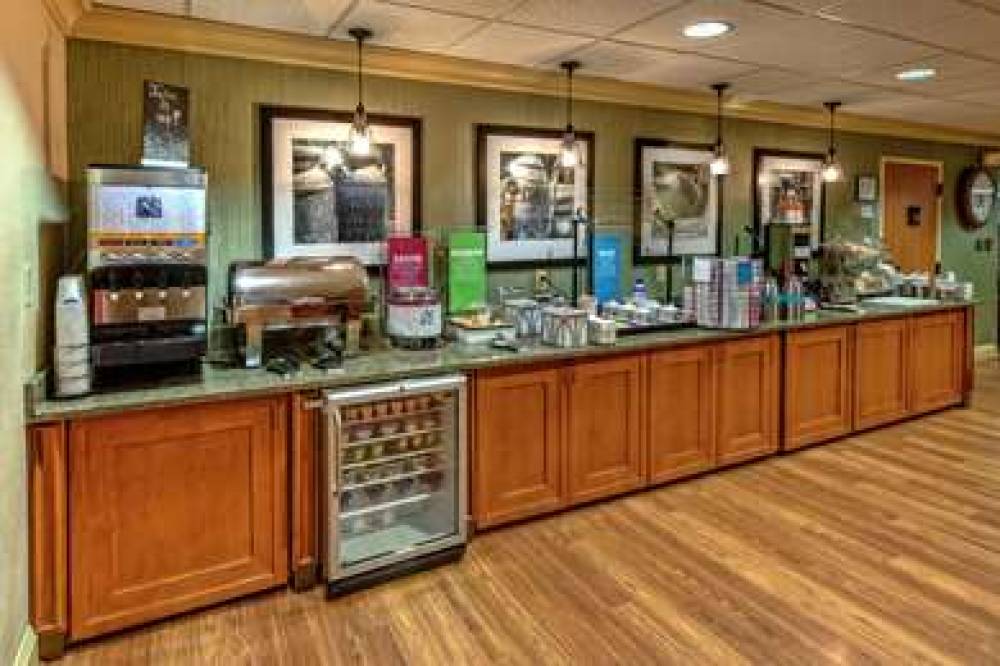 Hampton Inn Charlotte/Matthews 9