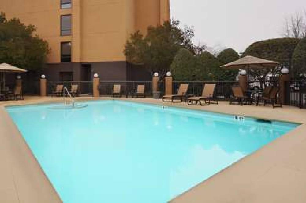 Hampton Inn Charlotte-University Place 6
