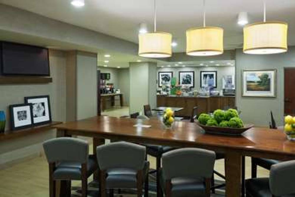 Hampton Inn Charlotte-University Place 7