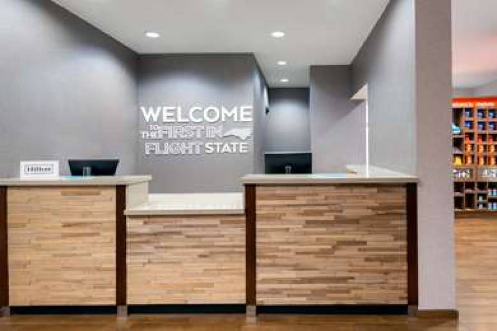 Hampton Inn Charlotte Uptown 5