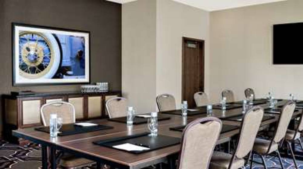 HAMPTON INN CHICAGO MCCORMICK PLACE 6