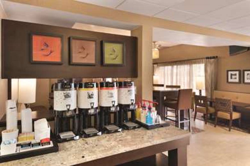 Hampton Inn Cincinnati/King's Island 6