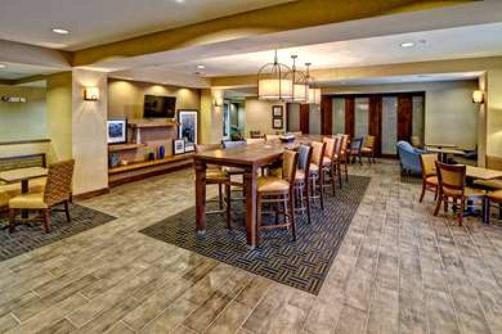 HAMPTON INN CLARKSDALE, MS 4