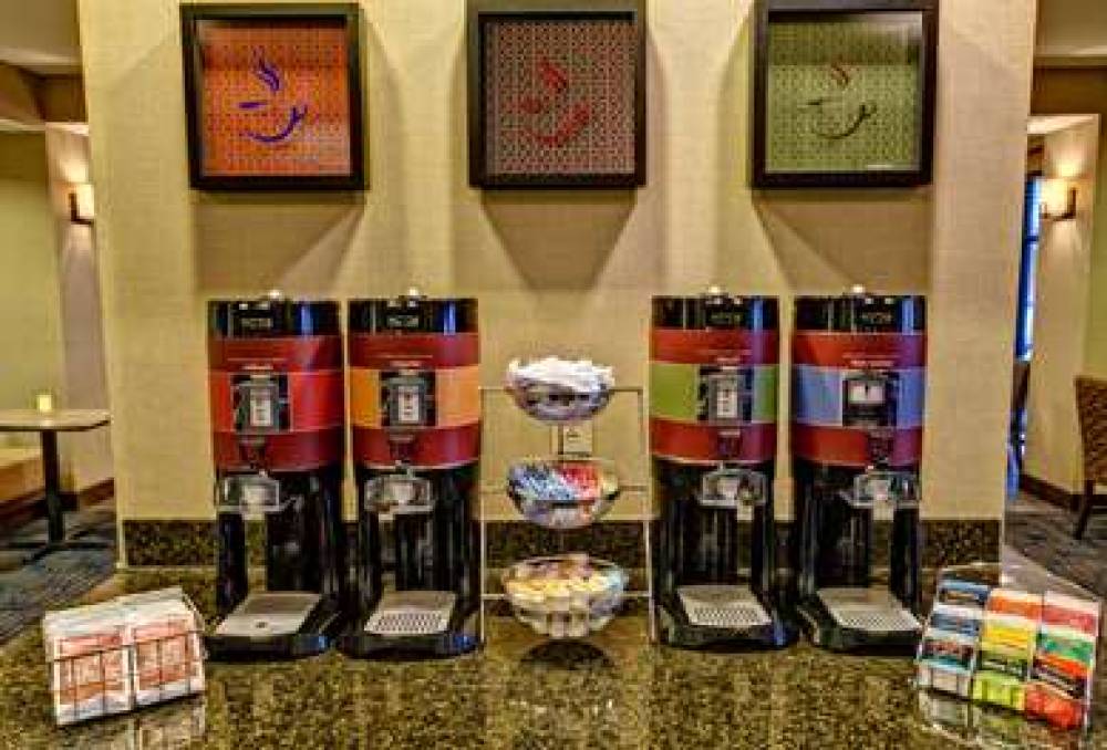 HAMPTON INN CLARKSDALE, MS 6