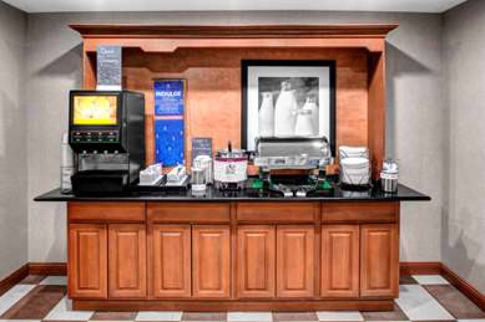 Hampton Inn Coldwater, MI 9