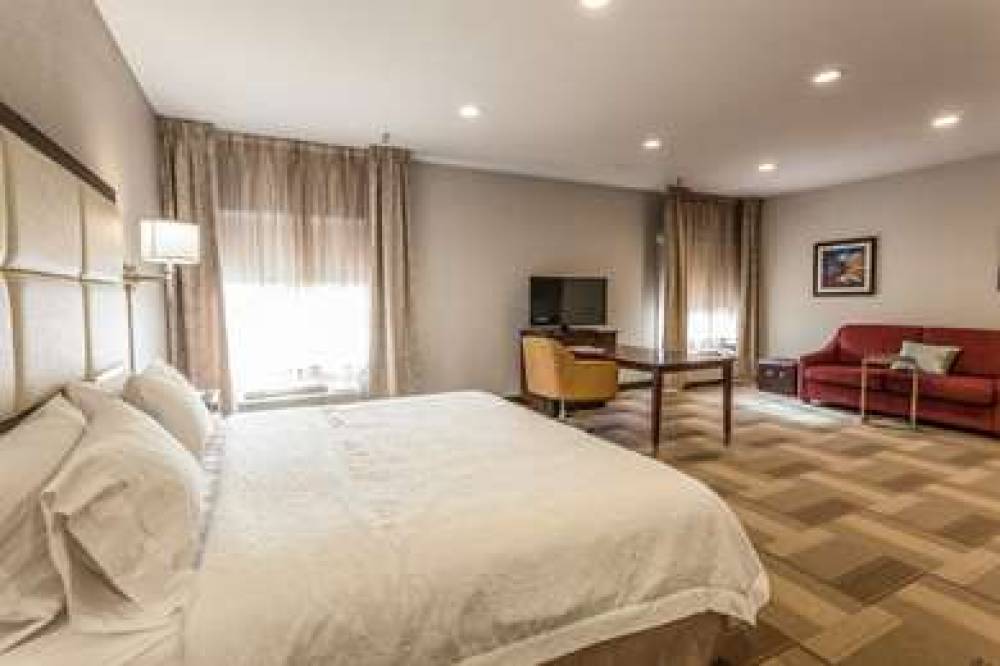 HAMPTON INN COLORADO SPRINGS-AIRPOR 6