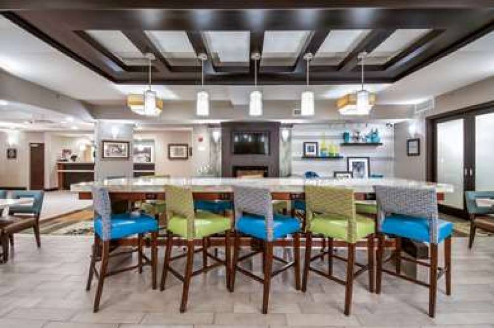 HAMPTON INN COLUMBUS-WEST 6