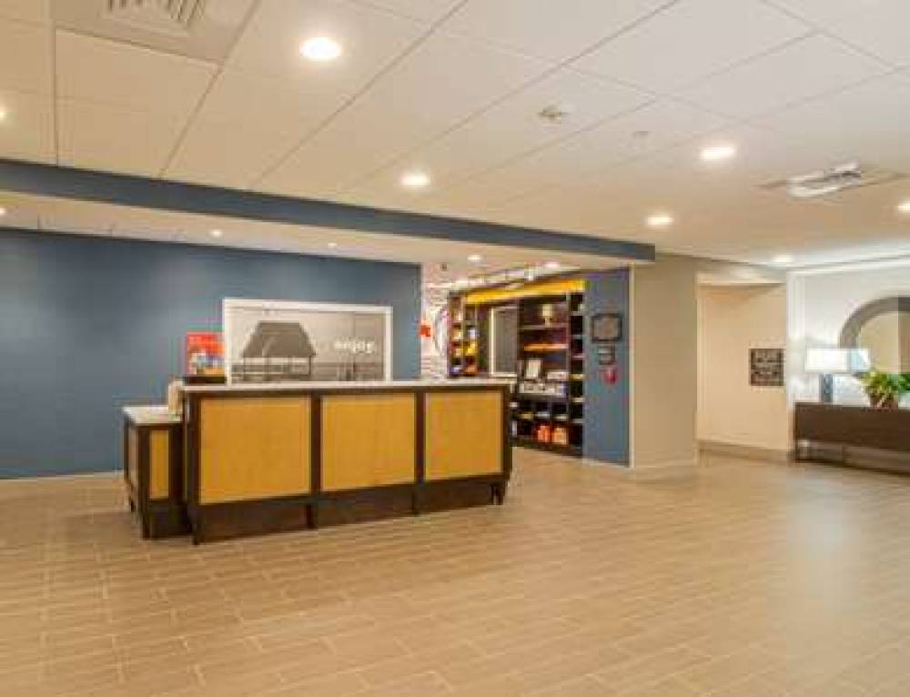 HAMPTON INN CRESTIVEW SOUTH I-10 6