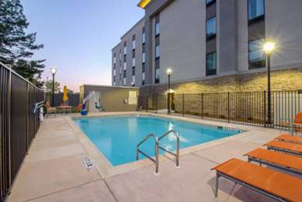 HAMPTON INN CRESTIVEW SOUTH I-10 8