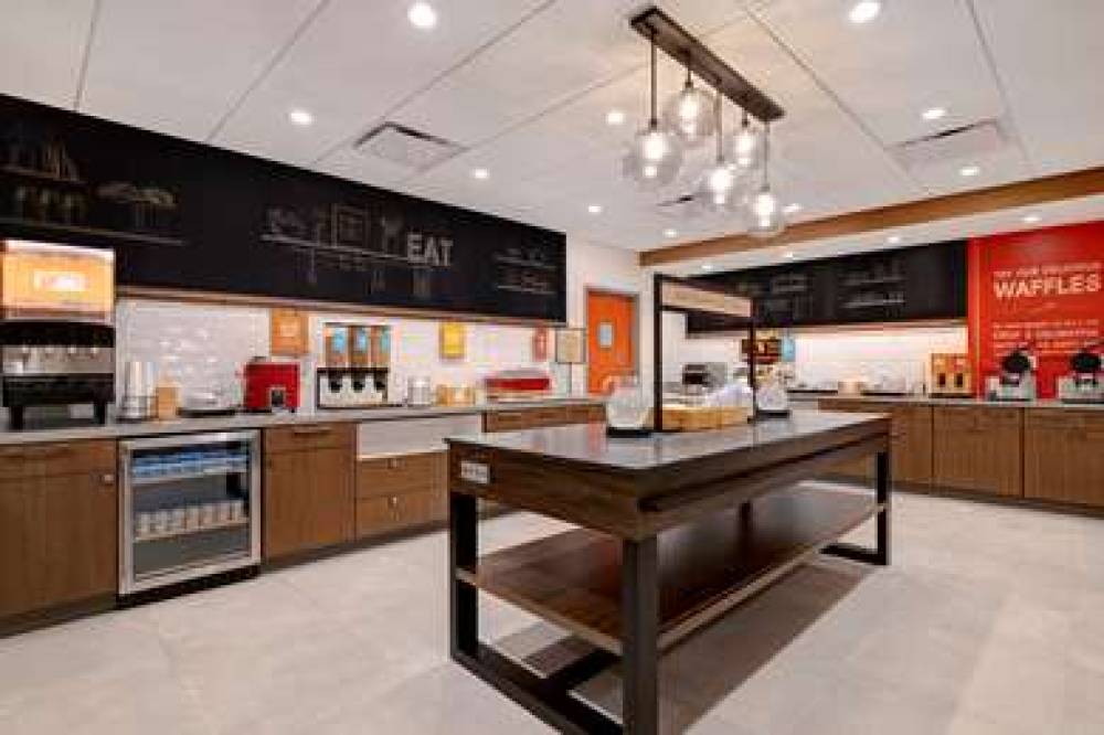 HAMPTON INN CROWN POINT INDIANA 10