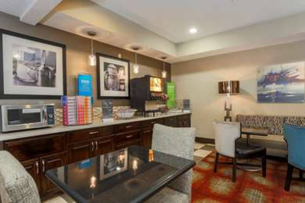 Hampton Inn Dayton/Fairborn 9