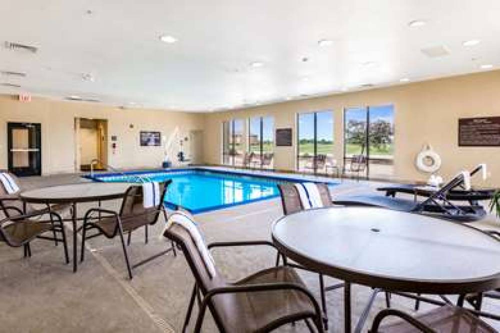 Hampton Inn Derby, KS 9