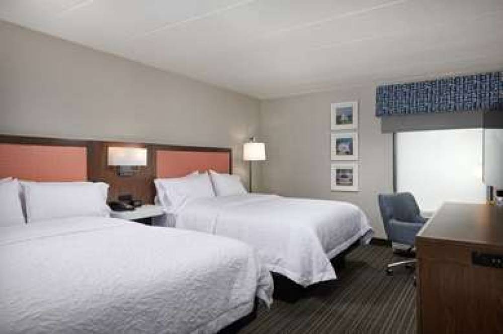 Hampton Inn Fairfax City 6
