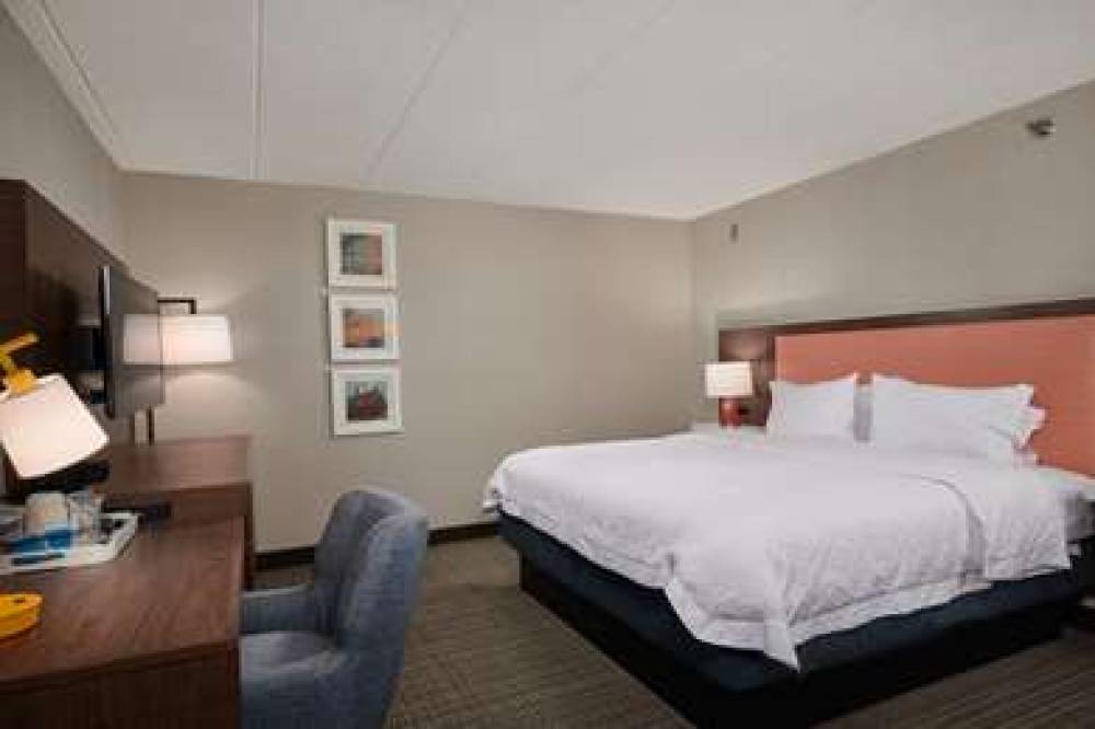 Hampton Inn Fairfax City 1
