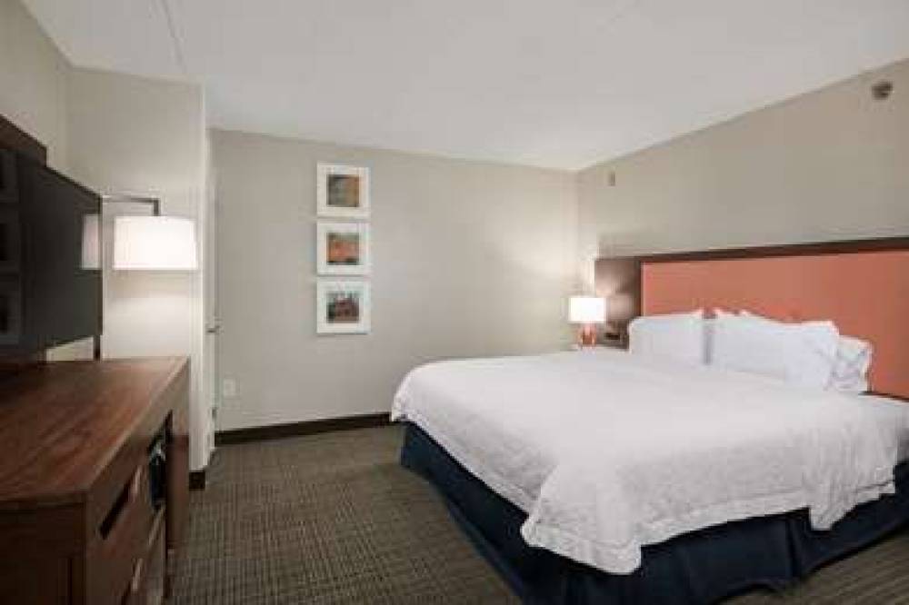 Hampton Inn Fairfax City 7