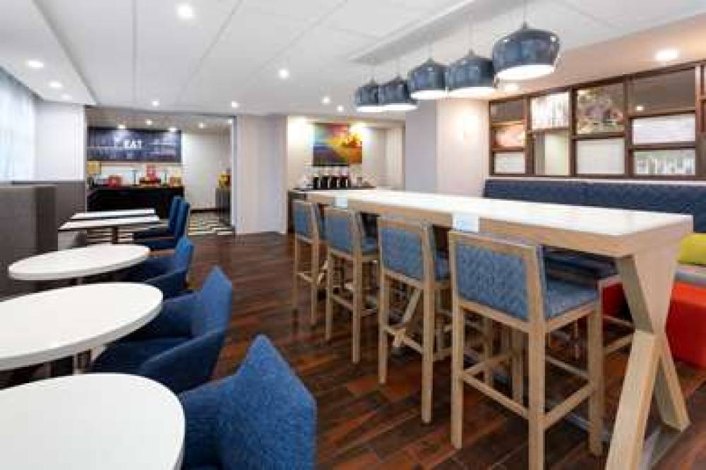 Hampton Inn Ft. Lauderdale Commercial Blvd. 9