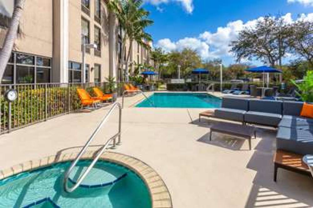 Hampton Inn Ft. Lauderdale Commercial Blvd. 6